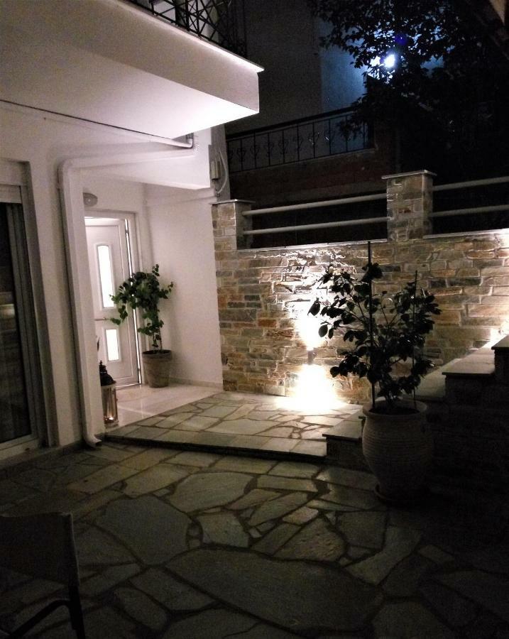 Menexe Apartments-Kelyfos Neos Marmaras Exterior photo